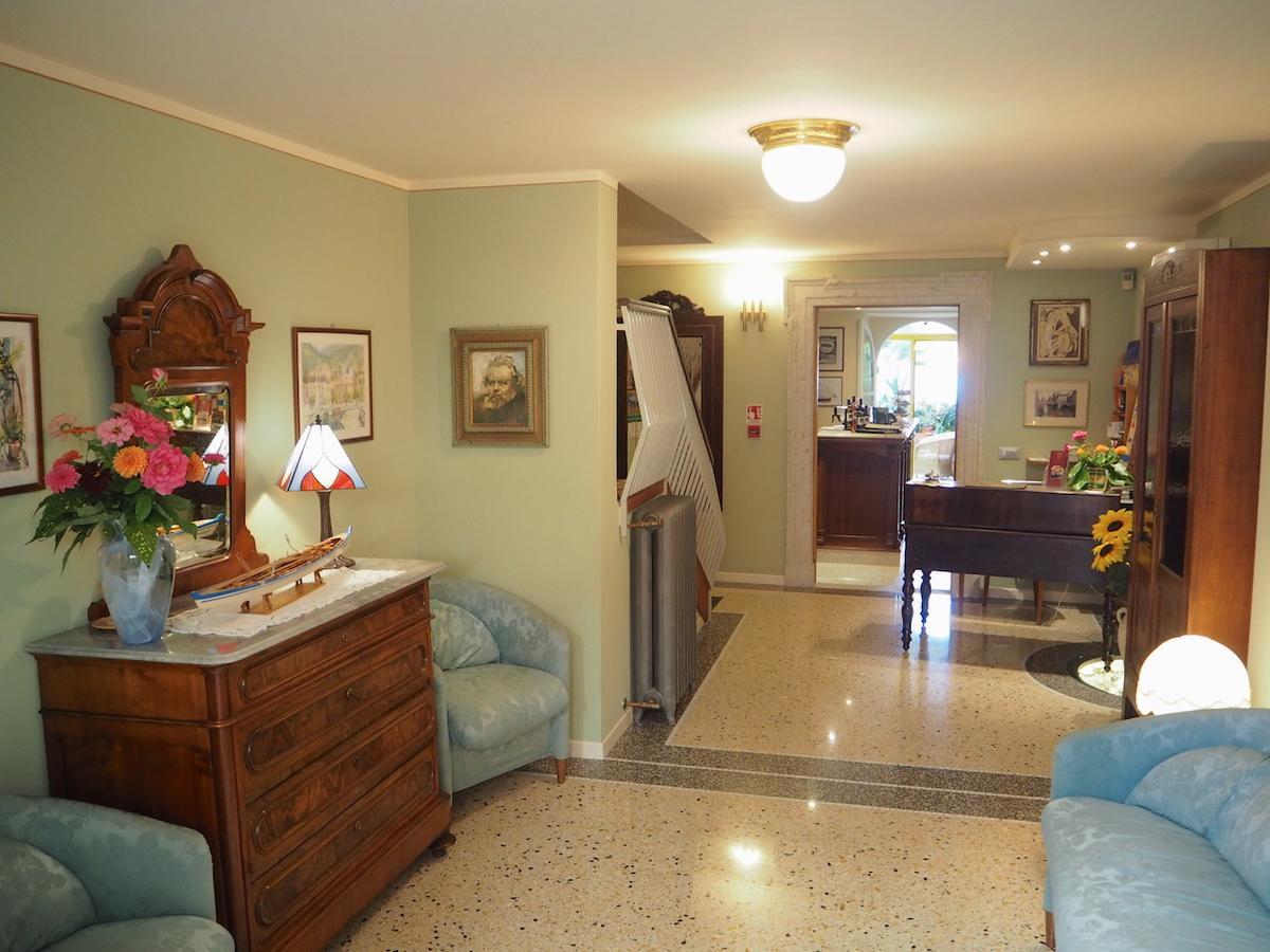 Hotel Du Lac Гарняно Екстериор снимка